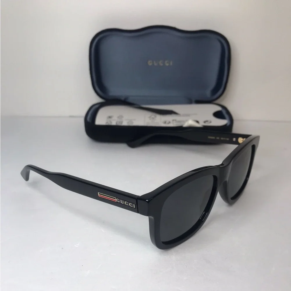 New - 💯 Authentic Gucci Grey Square Men's Sunglasses GG0824S 005